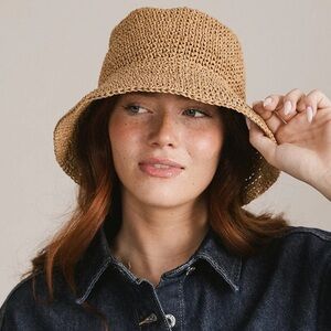 GIGI PIP Sal Crochet Bucket Hat